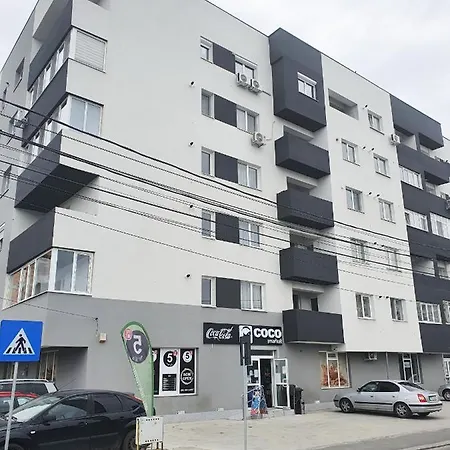 Yellow House Luxury Berceni Apartment Bukarest