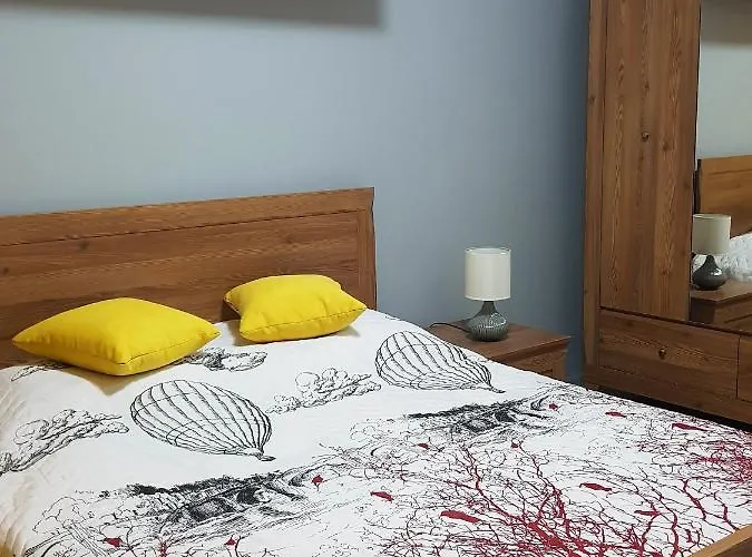 Apartment Yellow House Luxury Berceni Bucharest