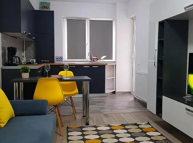 Yellow House Luxury Berceni Lägenhet