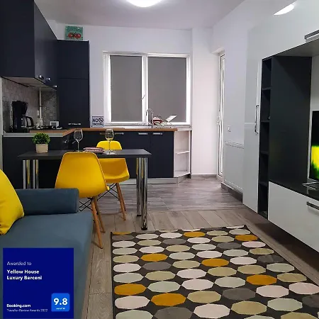 Yellow House Luxury Berceni Апартаменты
