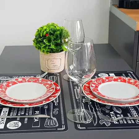 Yellow House Luxury Berceni アパート ブカレスト