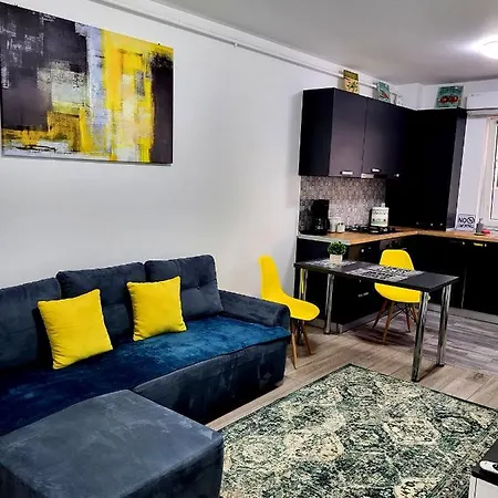 Yellow House Luxury Berceni アパート ブカレスト