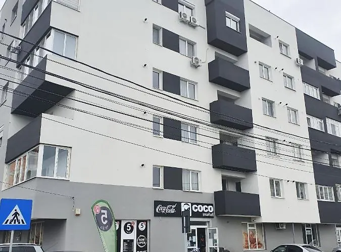 Yellow House Luxury Berceni アパート ブカレスト